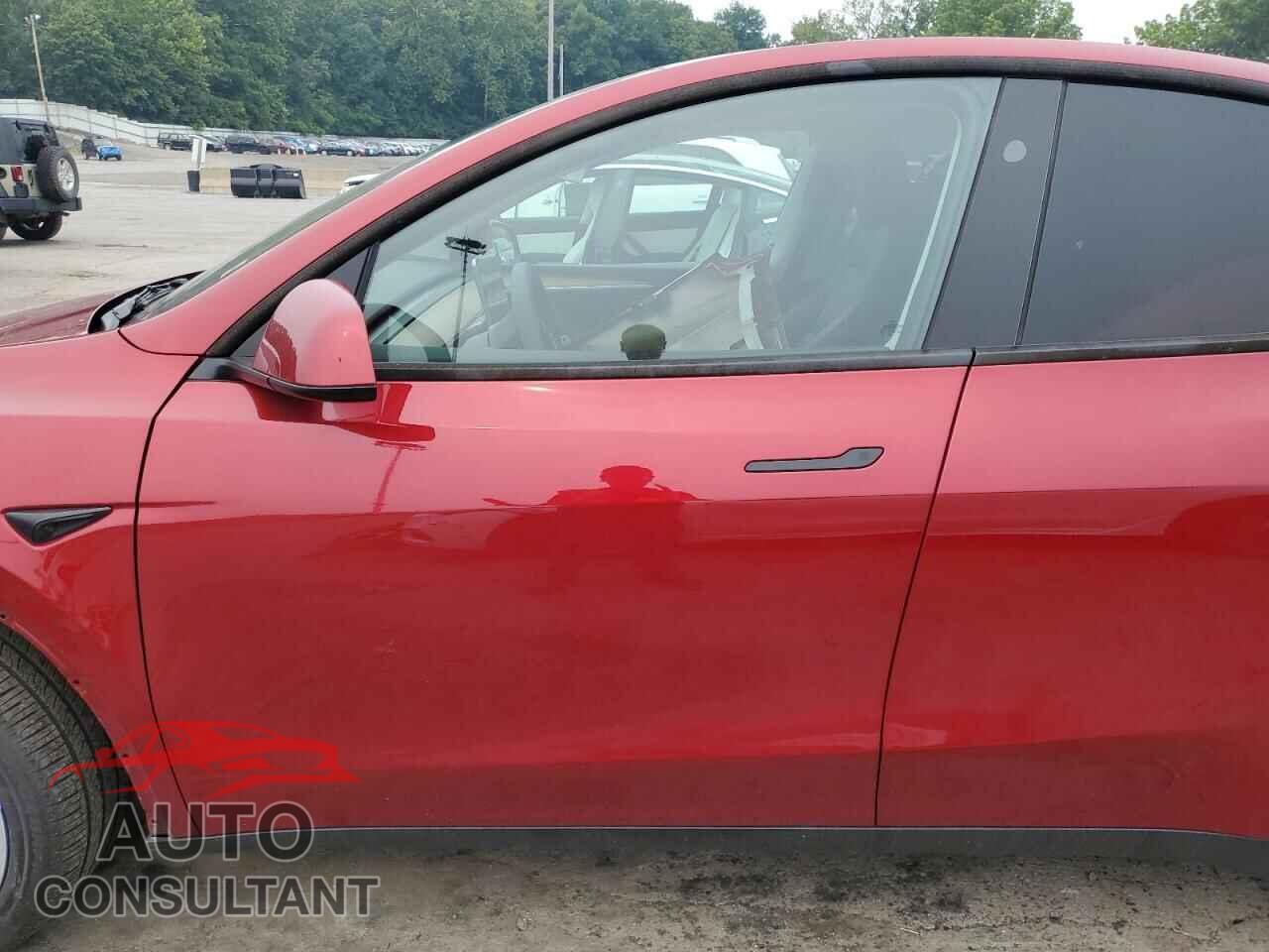 TESLA MODEL Y 2024 - 7SAYGDEEXRA276128