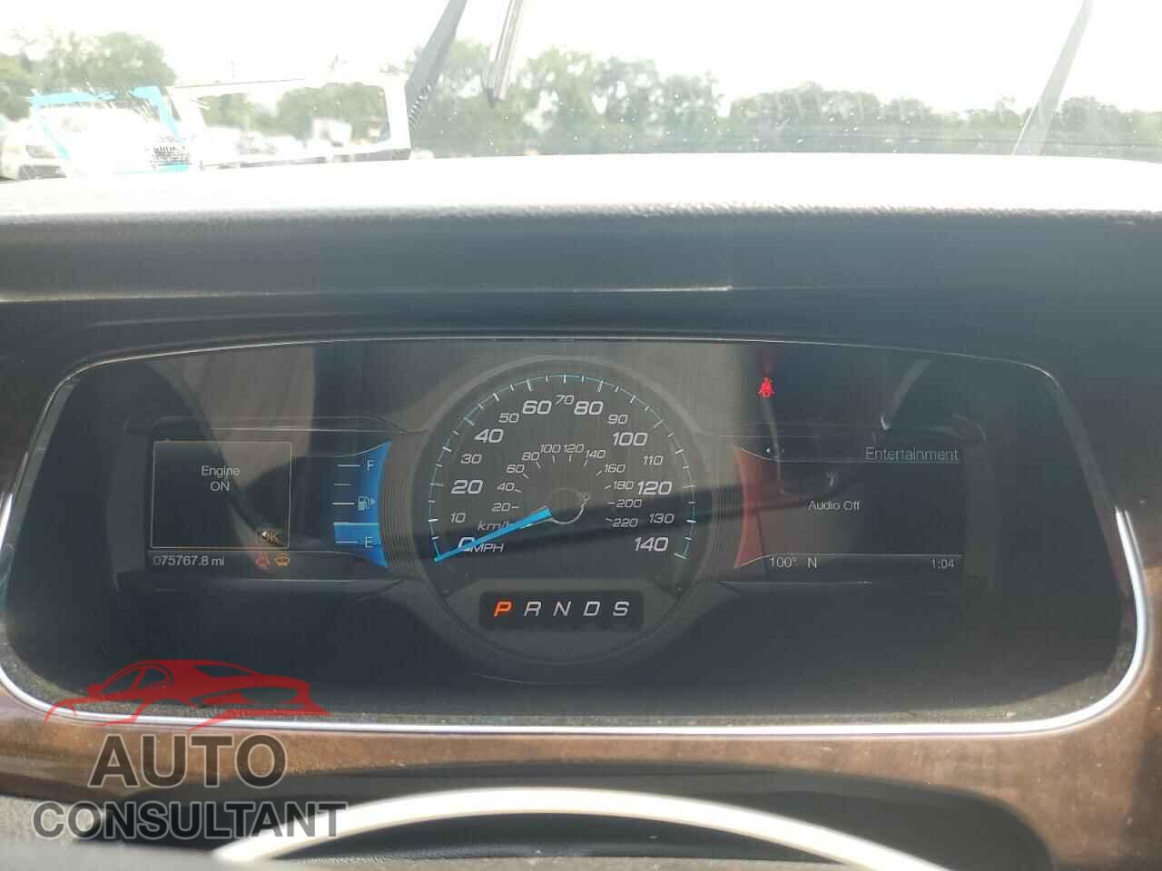 FORD TAURUS 2018 - 1FAHP2F82JG109761