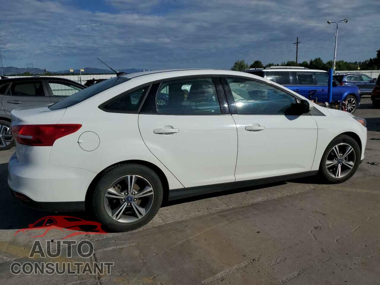 FORD FOCUS 2017 - 1FADP3FE9HL295813