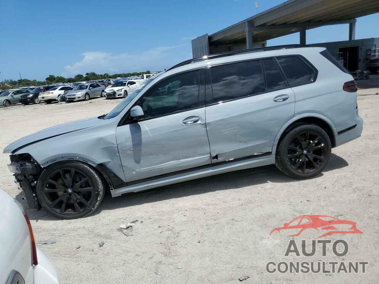 BMW X7 2023 - 5UX23EM03P9S06067