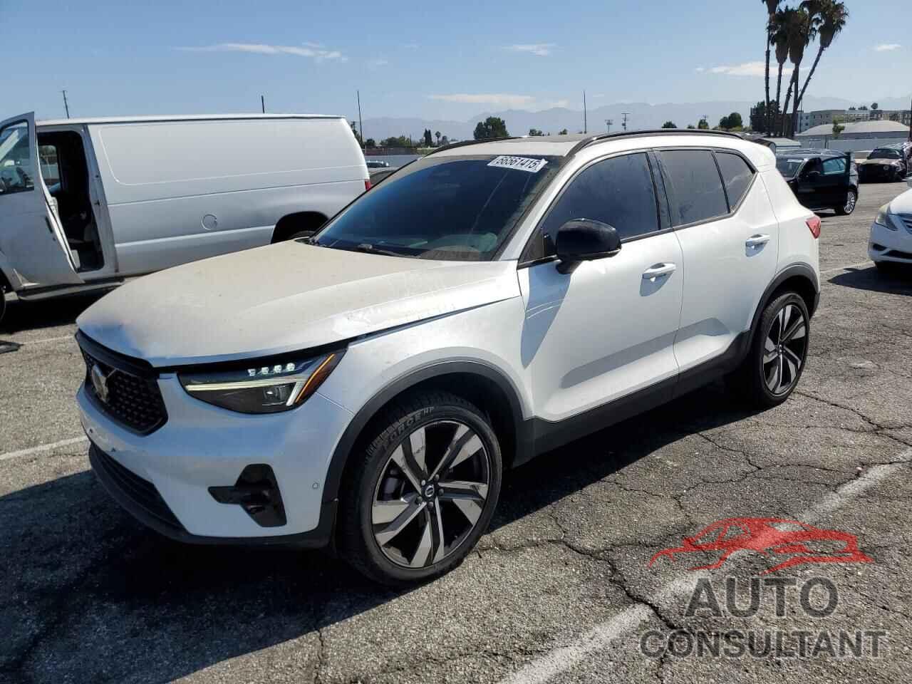 VOLVO XC40 PLUS 2024 - YV4L12UL5R2218718