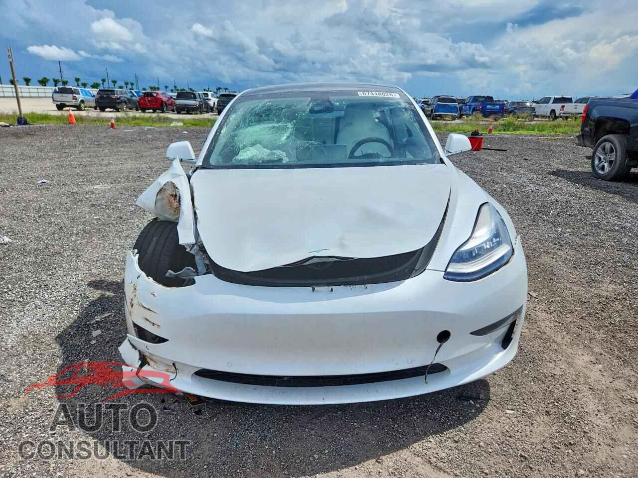 TESLA MODEL 3 2020 - 5YJ3E1EA5LF720857