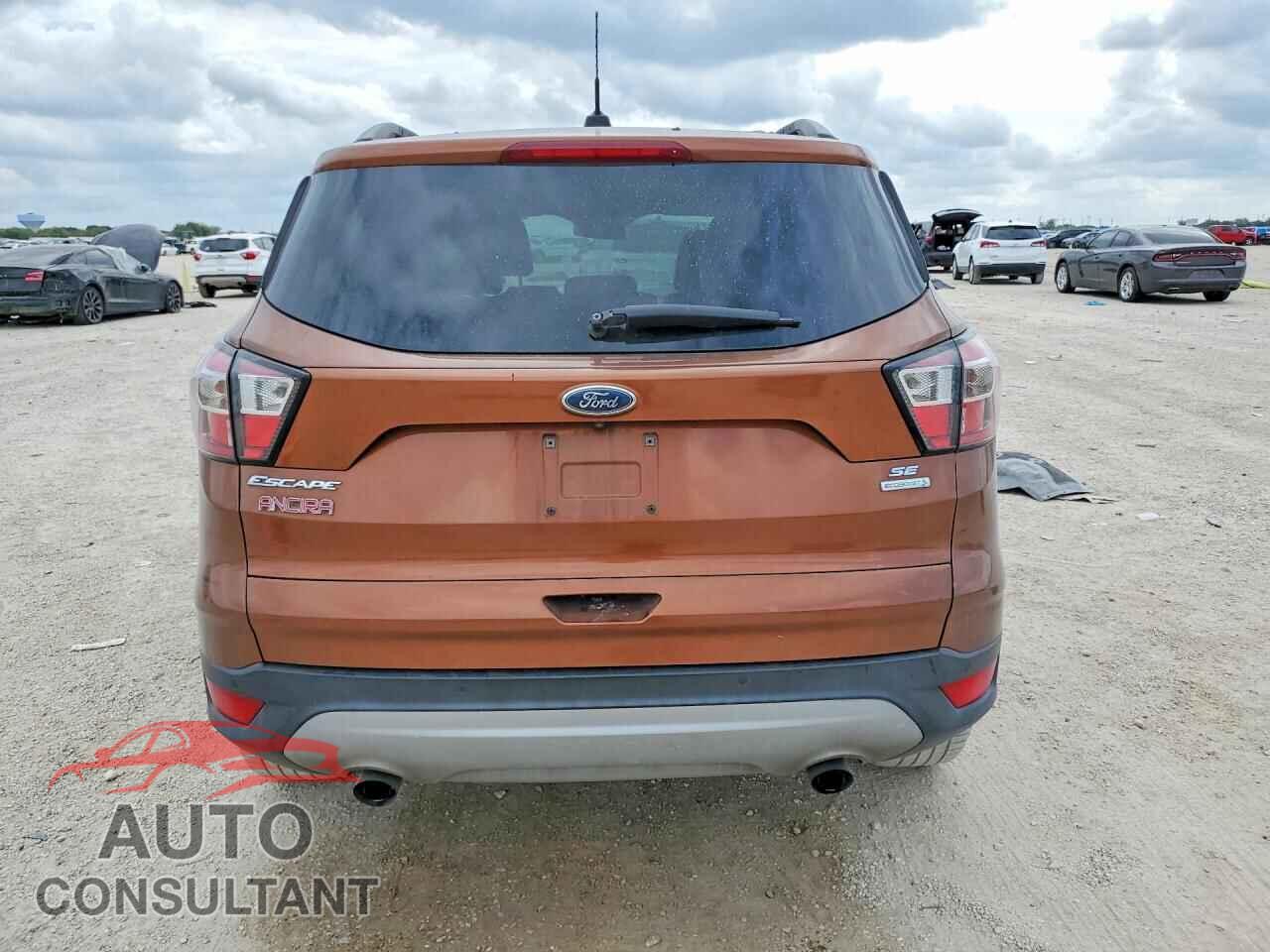 FORD ESCAPE 2017 - 1FMCU0G92HUB60063