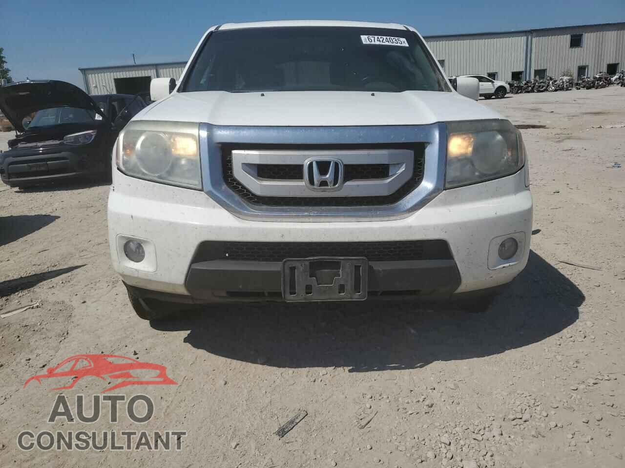 HONDA PILOT 2011 - 5FNYF4H51BB031500