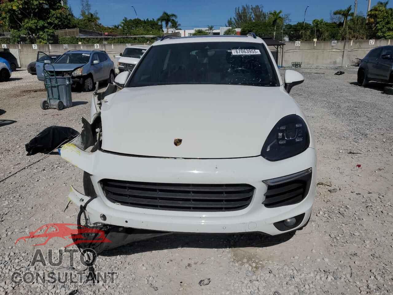 PORSCHE CAYENNE 2017 - WP1AB2A28HLA51524