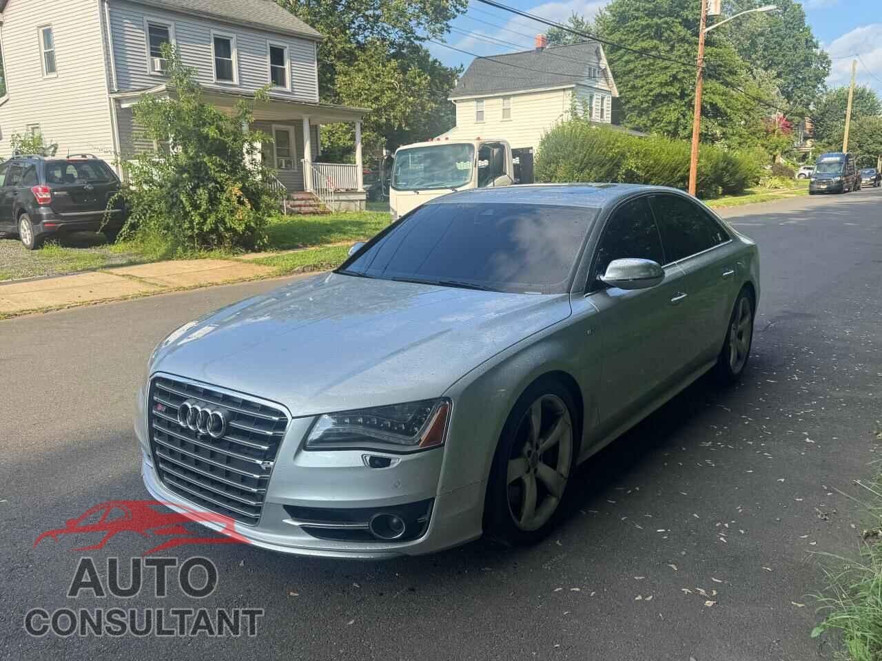 AUDI S8 2014 - WAUD2AFD1EN011933