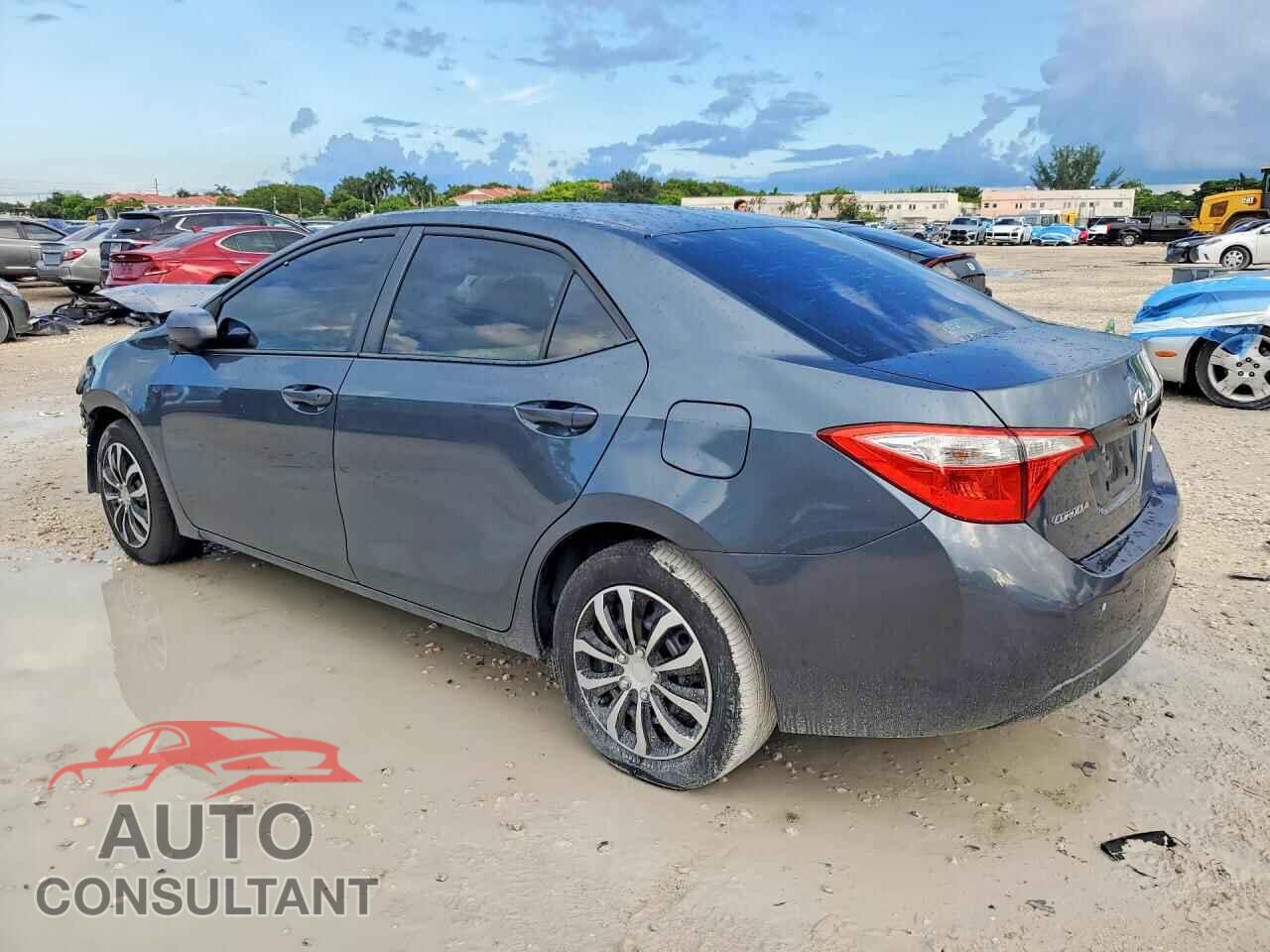 TOYOTA COROLLA 2015 - 2T1BURHE2FC456842