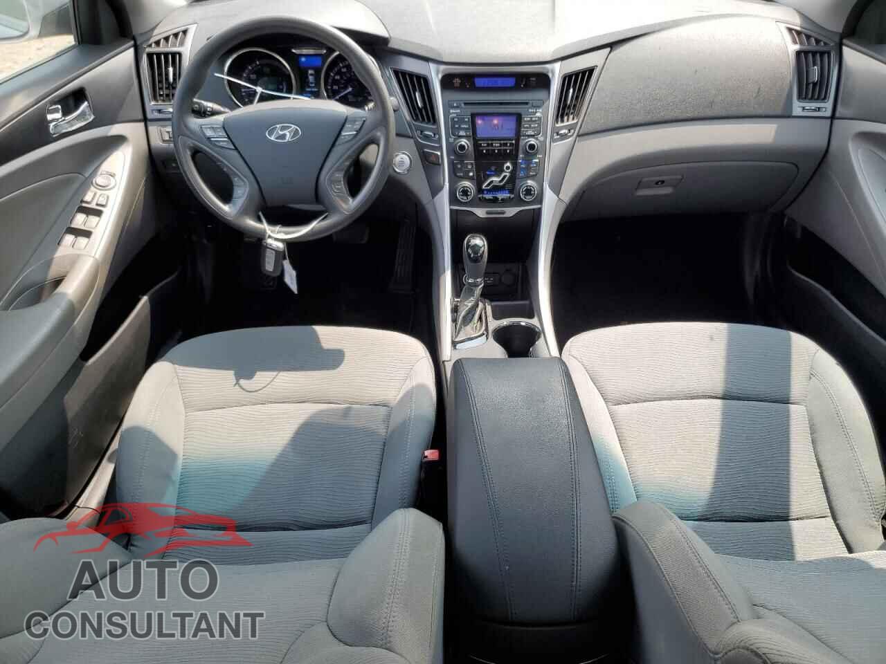 HYUNDAI SONATA 2011 - KMHEC4A44BA005474