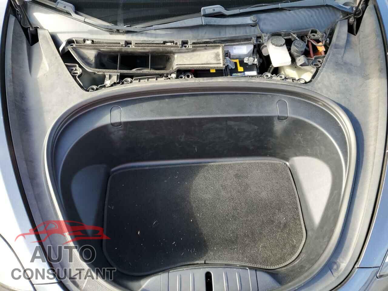 TESLA MODEL 3 2018 - 5YJ3E1EA8JF040948