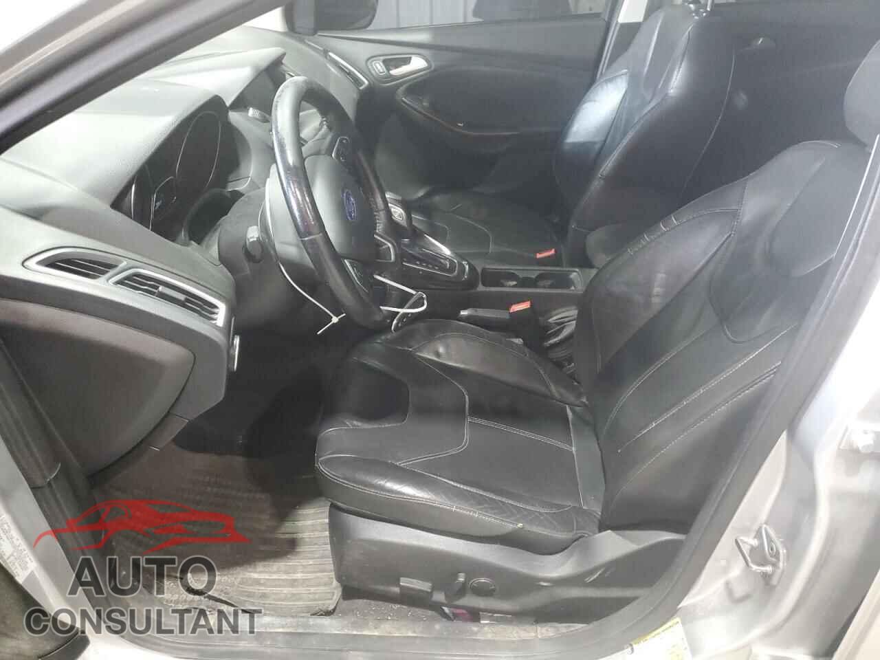 FORD FOCUS 2016 - 1FADP3N23GL362539