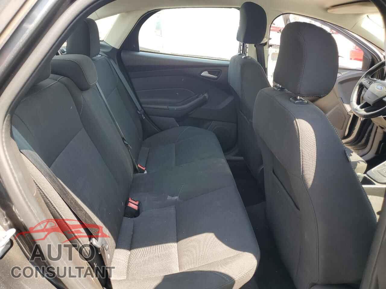 FORD FOCUS 2016 - 1FADP3F20GL380544