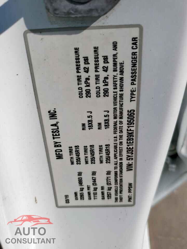 TESLA MODEL 3 2019 - 5YJ3E1EB9KF195065