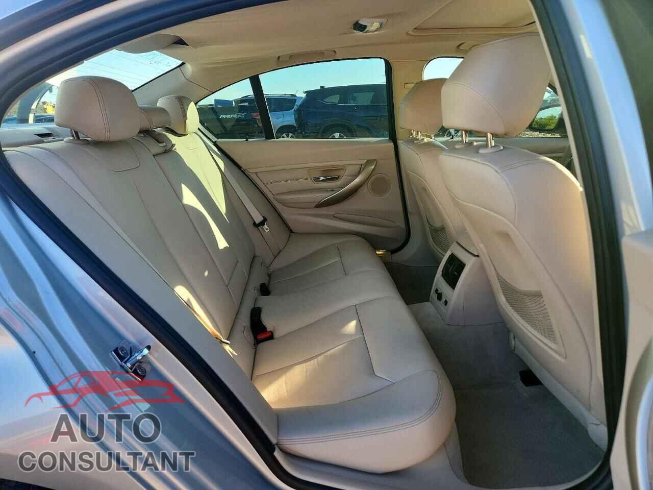 BMW 3 SERIES 2012 - WBA3A5C5XCF258720