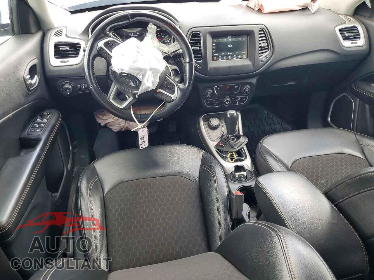 JEEP COMPASS 2020 - 3C4NJDBB3LT158221