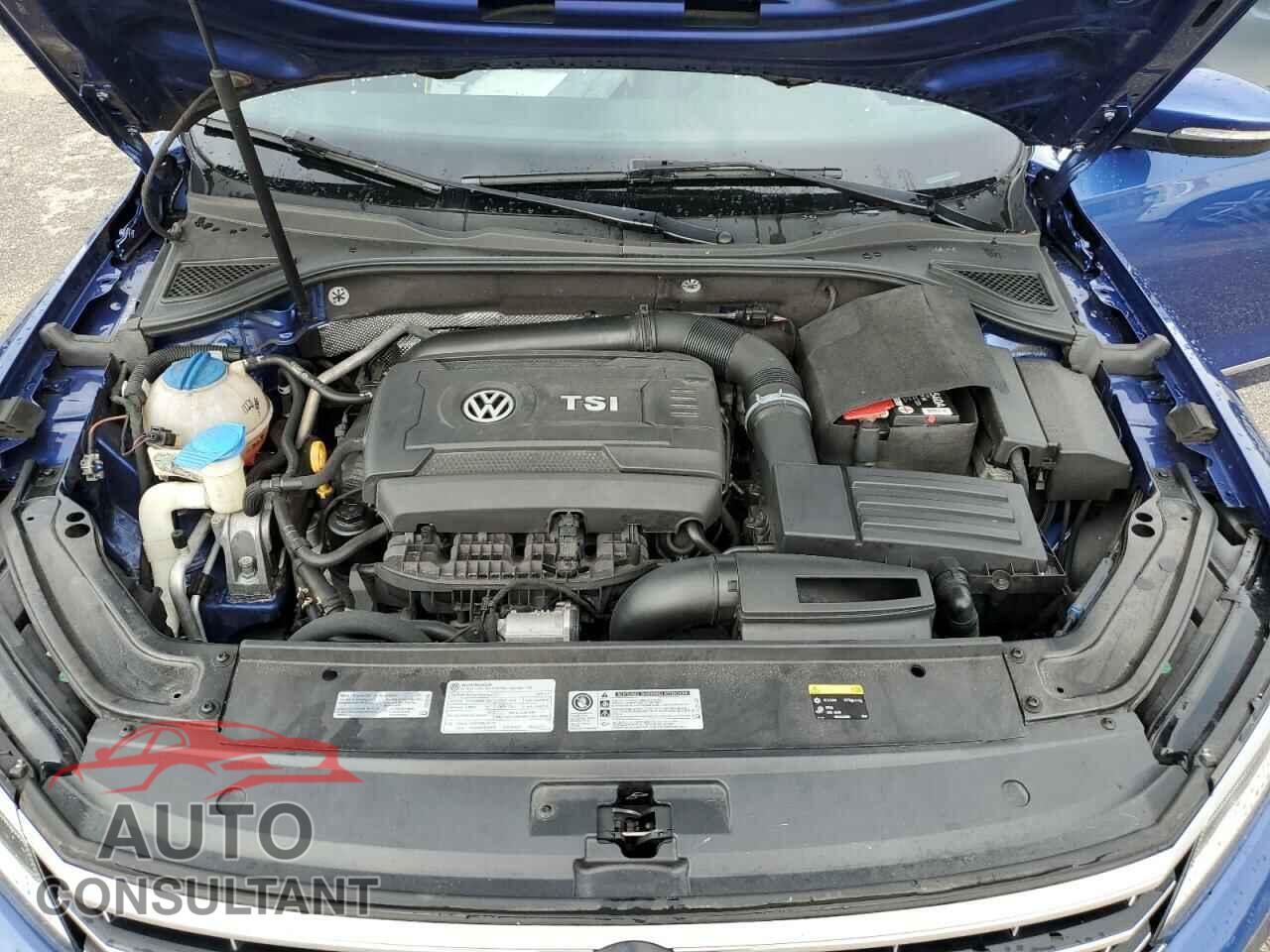 VOLKSWAGEN PASSAT 2017 - 1VWGT7A32HC079430