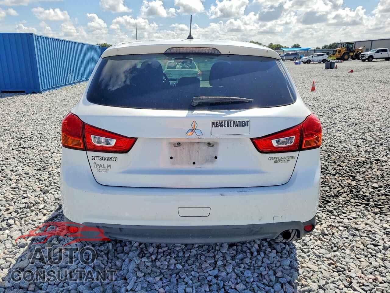 MITSUBISHI OUTLANDER 2015 - 4A4AP3AU6FE044480