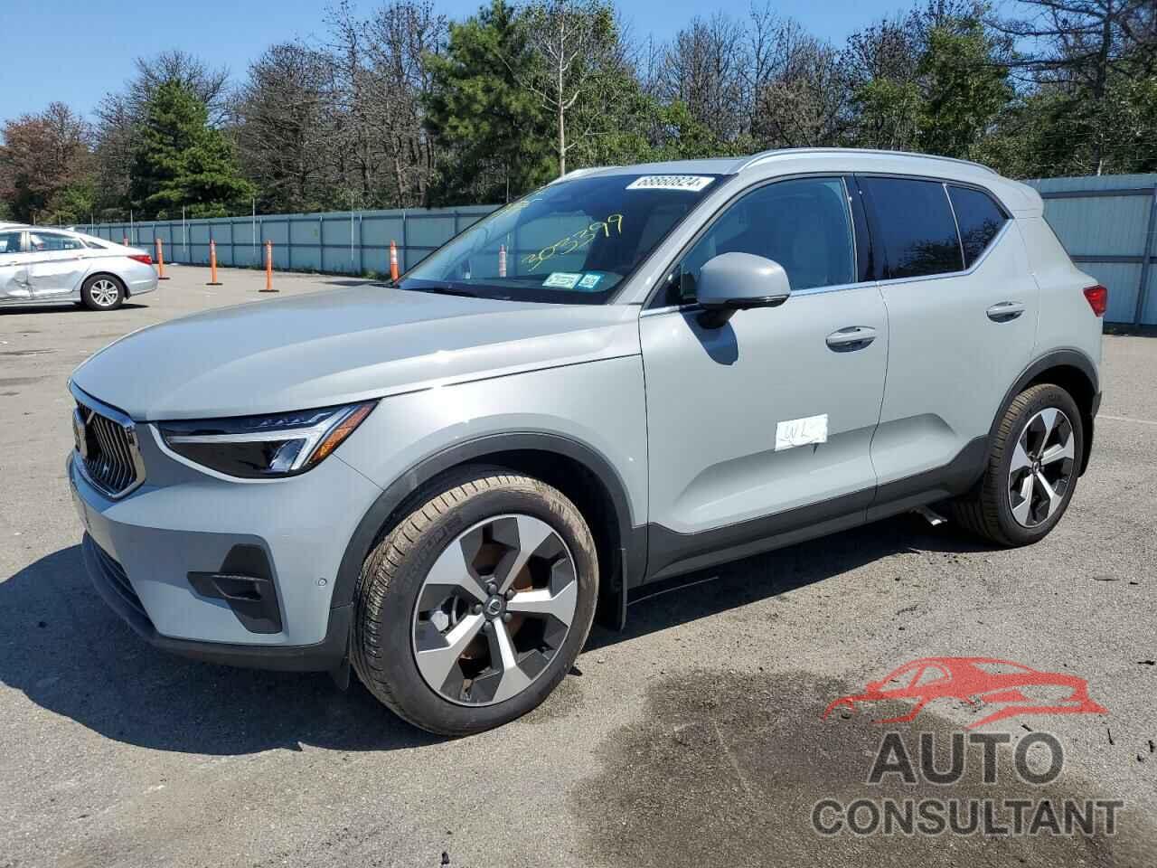 VOLVO XC40 PLUS 2024 - YV4L12UE0R2303399