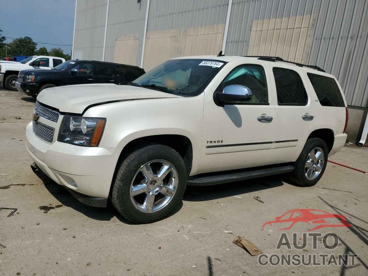 CHEVROLET TAHOE 2013 - 1GNSKCE05DR235600