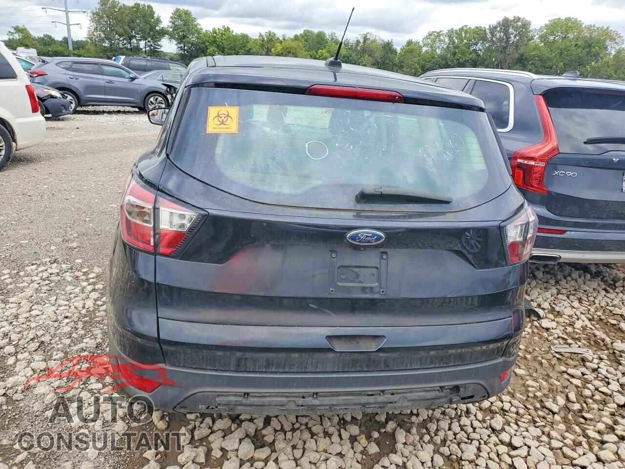FORD ESCAPE 2017 - 1FMCU0F72HUE13995