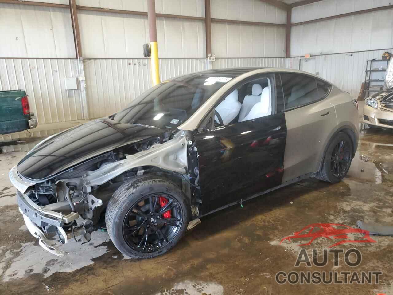 TESLA MODEL Y 2023 - 7SAYGDEFXPF908828