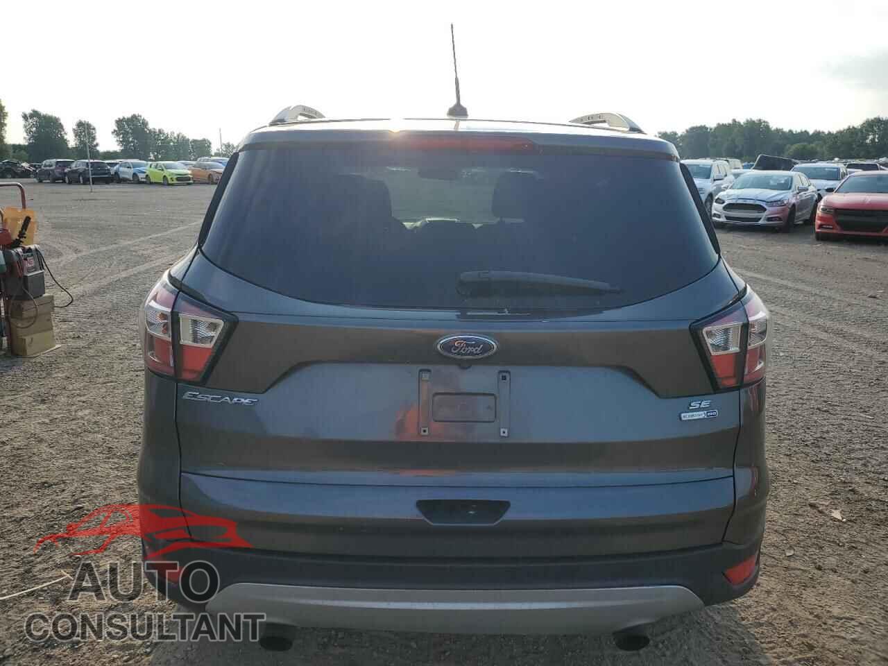 FORD ESCAPE 2017 - 1FMCU9GD1HUC94071