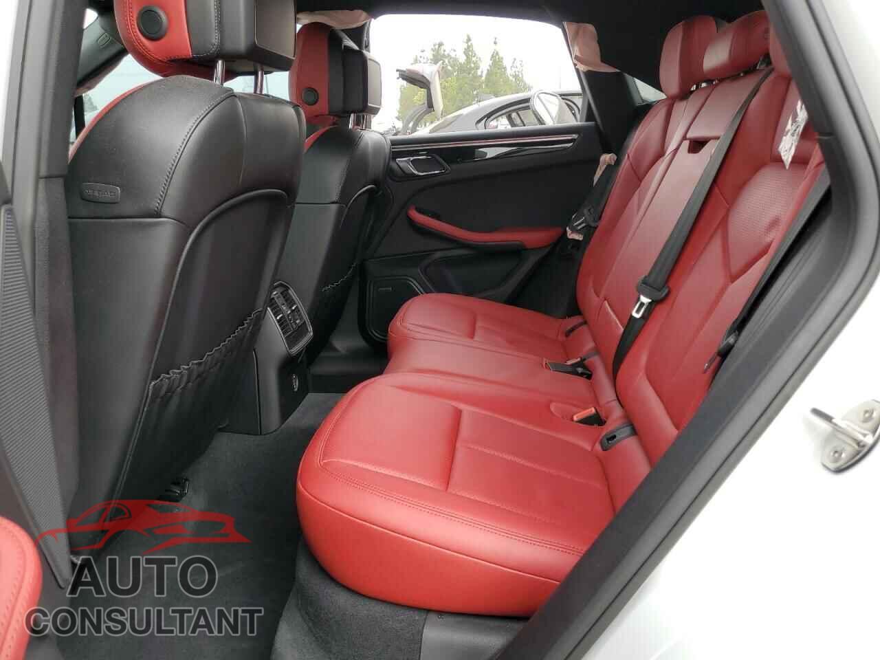 PORSCHE MACAN 2018 - WP1AA2A57JLB05639