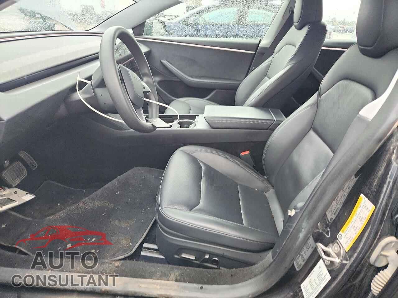 TESLA MODEL 3 2024 - 5YJ3E1EB2RF721756