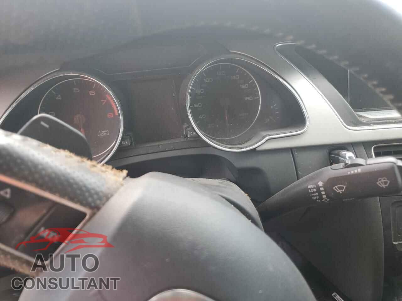 AUDI A5 2011 - WAULFAFH8BN010535