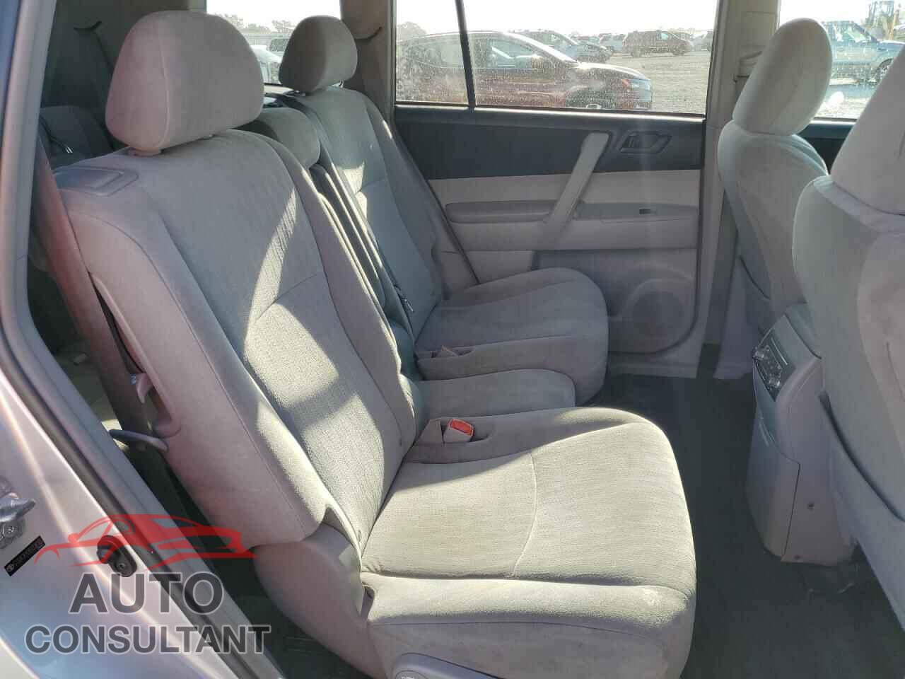 TOYOTA HIGHLANDER 2011 - 5TDZK3EH2BS038105