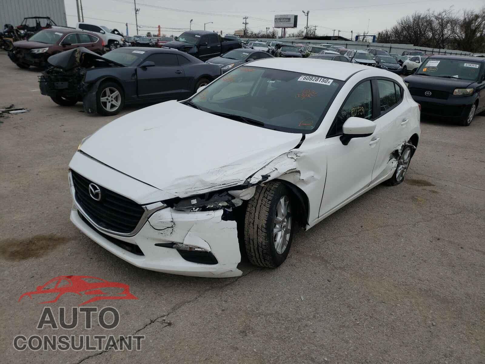 MAZDA 3 2017 - 3MZBN1K76HM114424