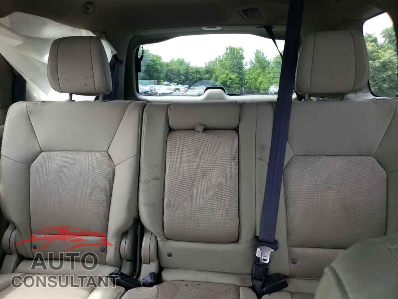 HONDA PILOT 2012 - 5FNYF4H28CB006021