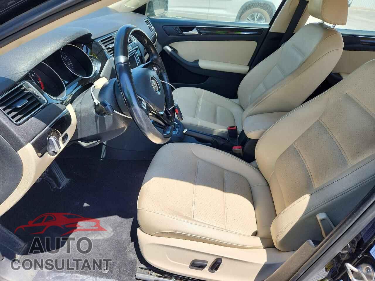 VOLKSWAGEN JETTA 2017 - 3VWL17AJ4HM389385