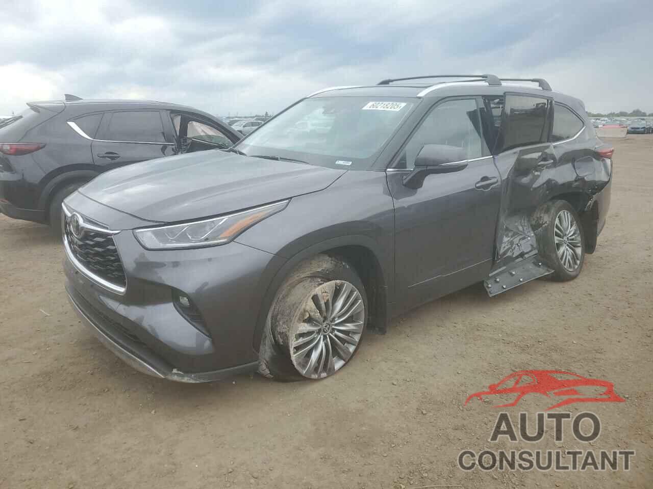 TOYOTA HIGHLANDER 2022 - 5TDFZRBH2NS257026