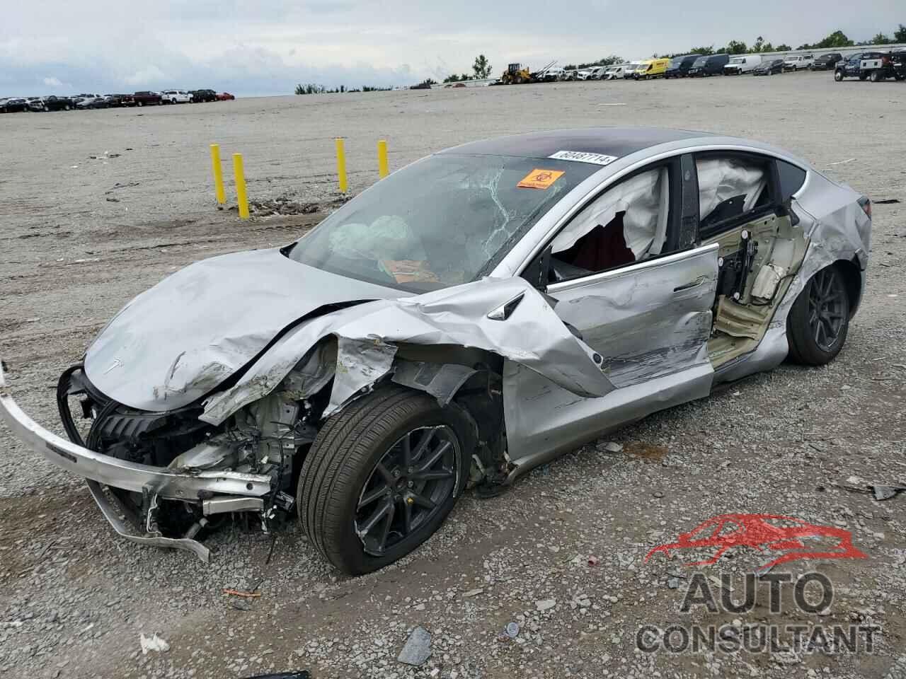 TESLA MODEL 3 2018 - 5YJ3E1EA5JF095289