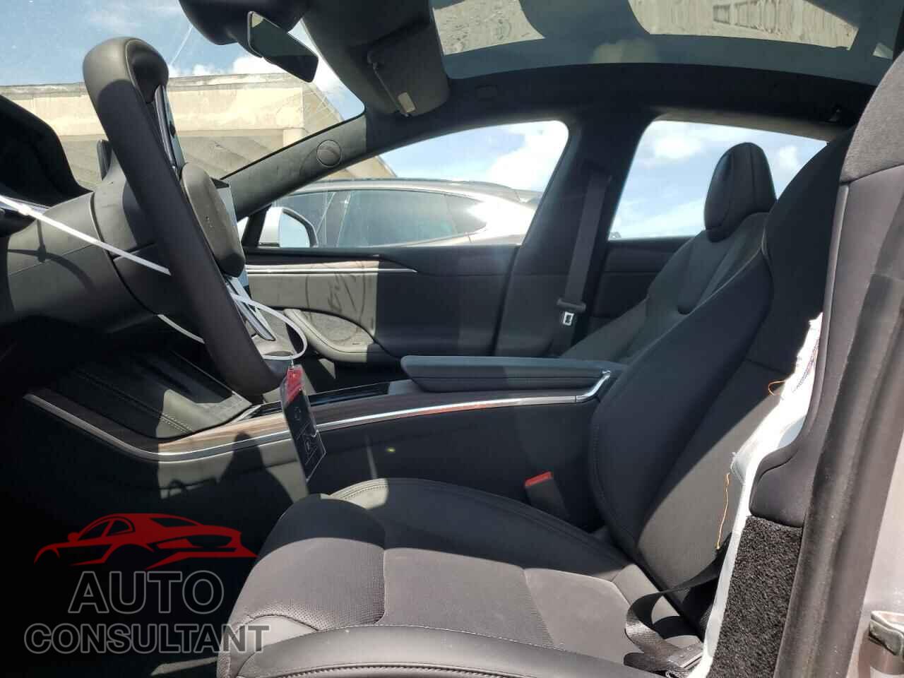 TESLA MODEL S 2025 - 5YJSA1E59SF550995