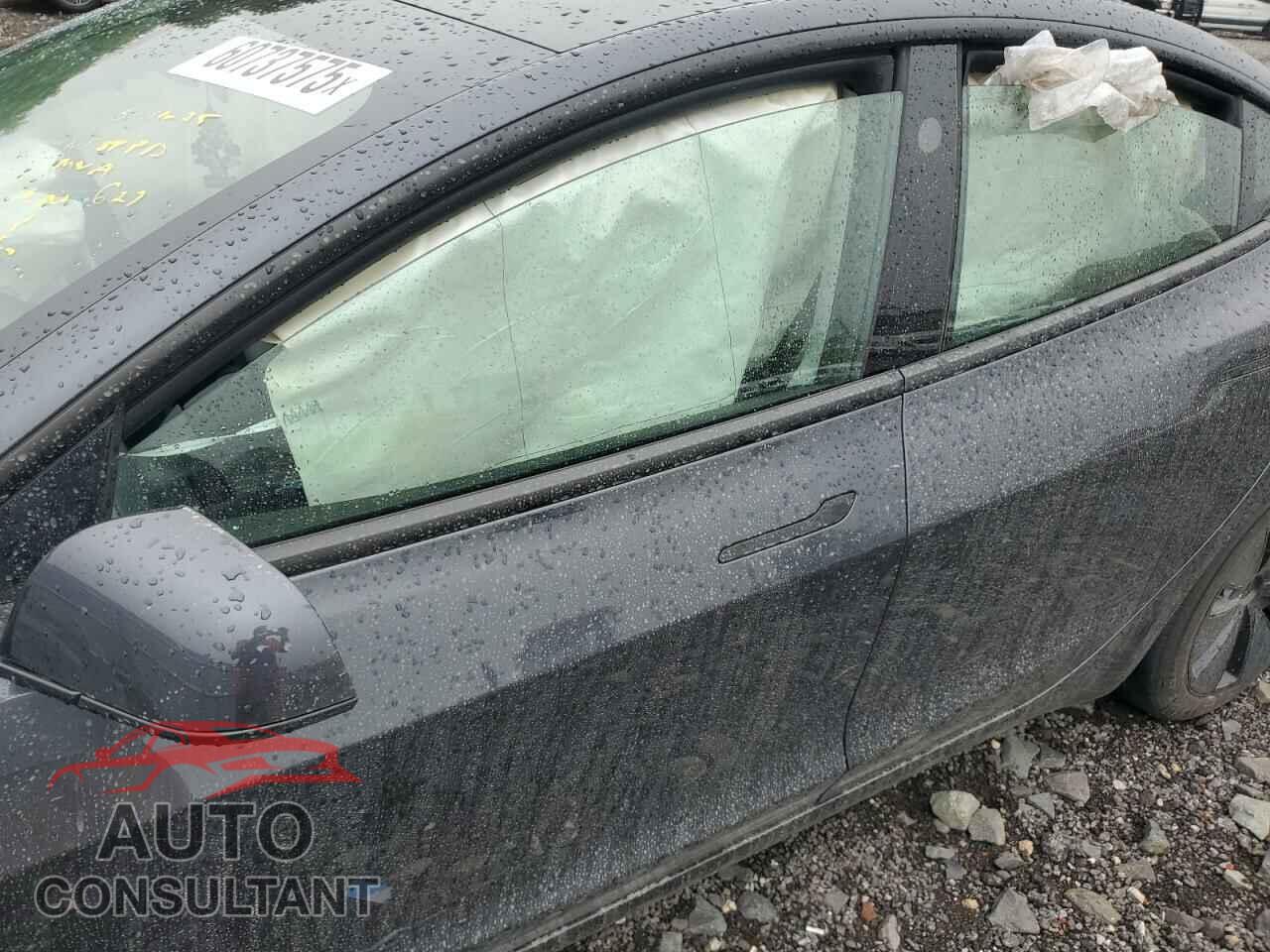 TESLA MODEL 3 2024 - 5YJ3E1EA9RF740036