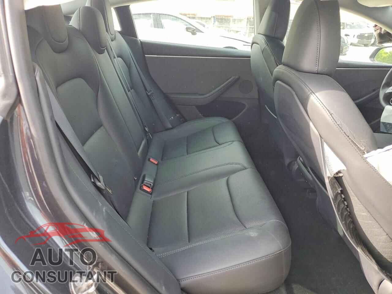 TESLA MODEL 3 2024 - 5YJ3E1EAXRF757640