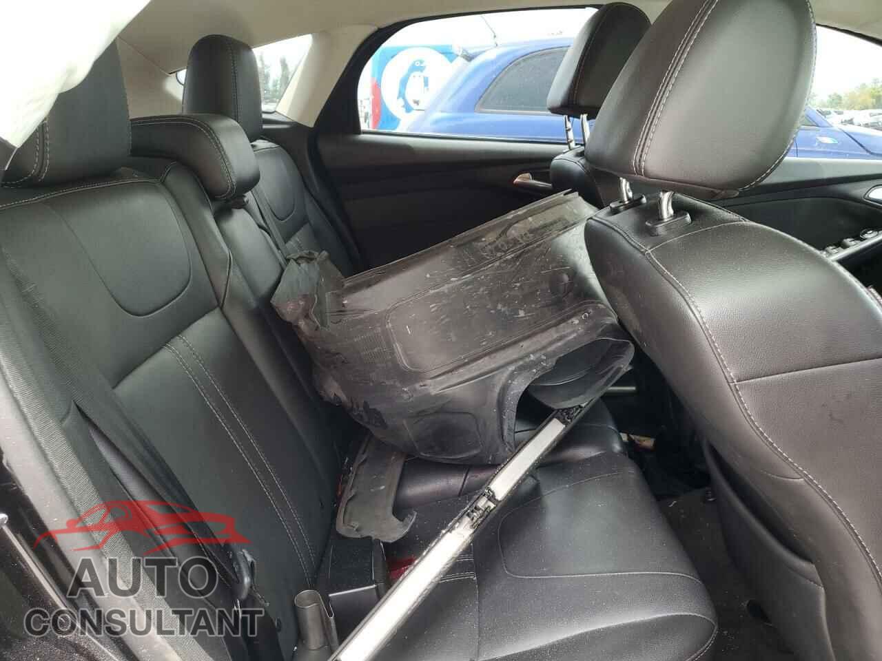 FORD FOCUS 2013 - 1FADP3N27DL217614