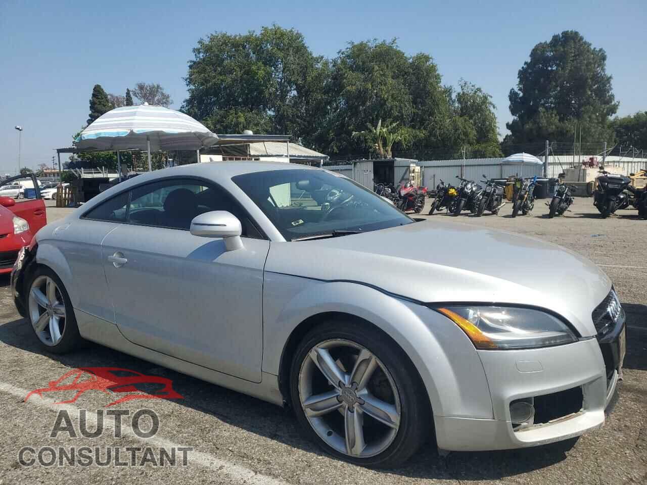 AUDI TT 2011 - TRUBFAFK3B1012104