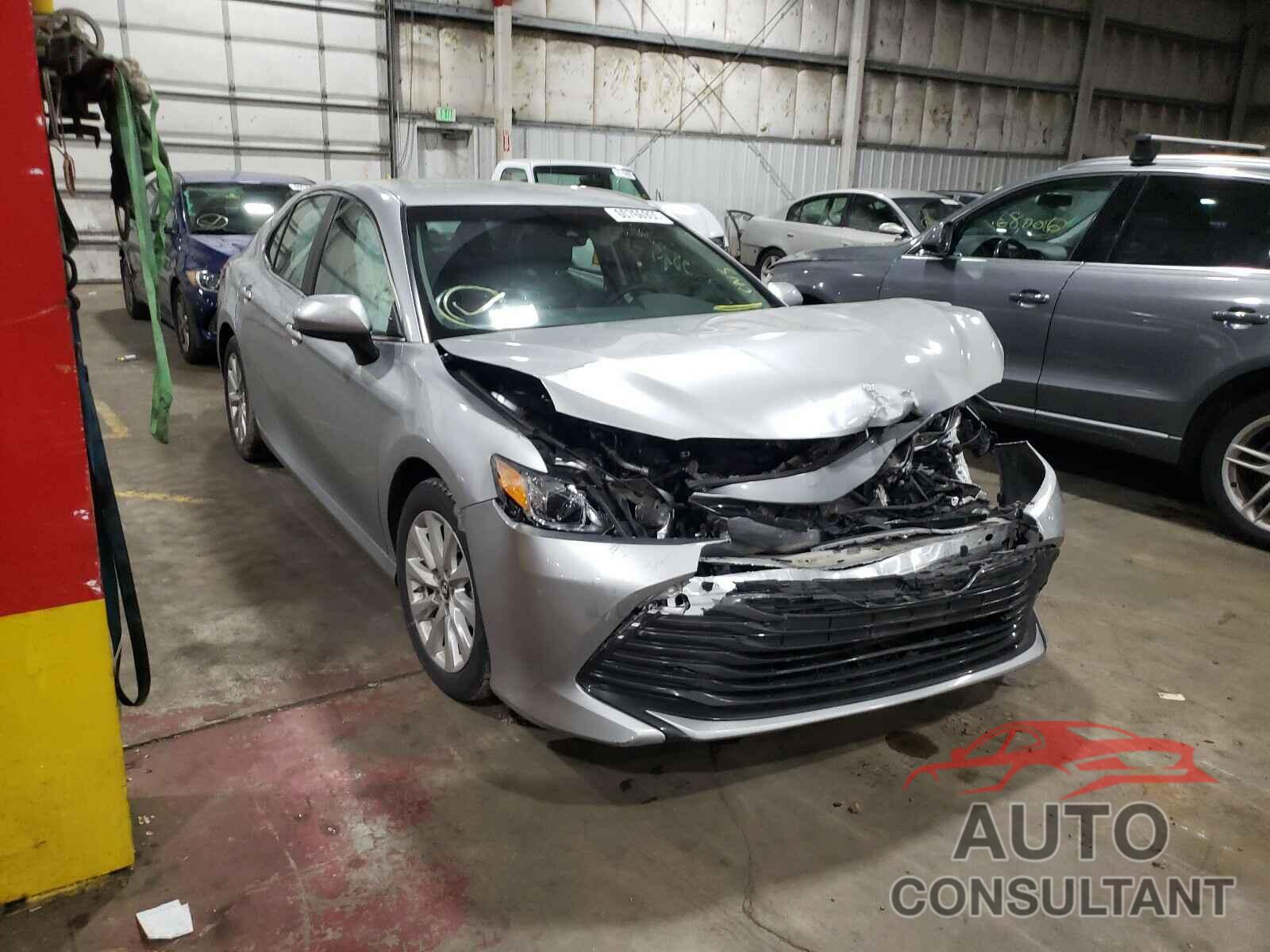 TOYOTA CAMRY 2018 - 4T1B11HKXJU004502