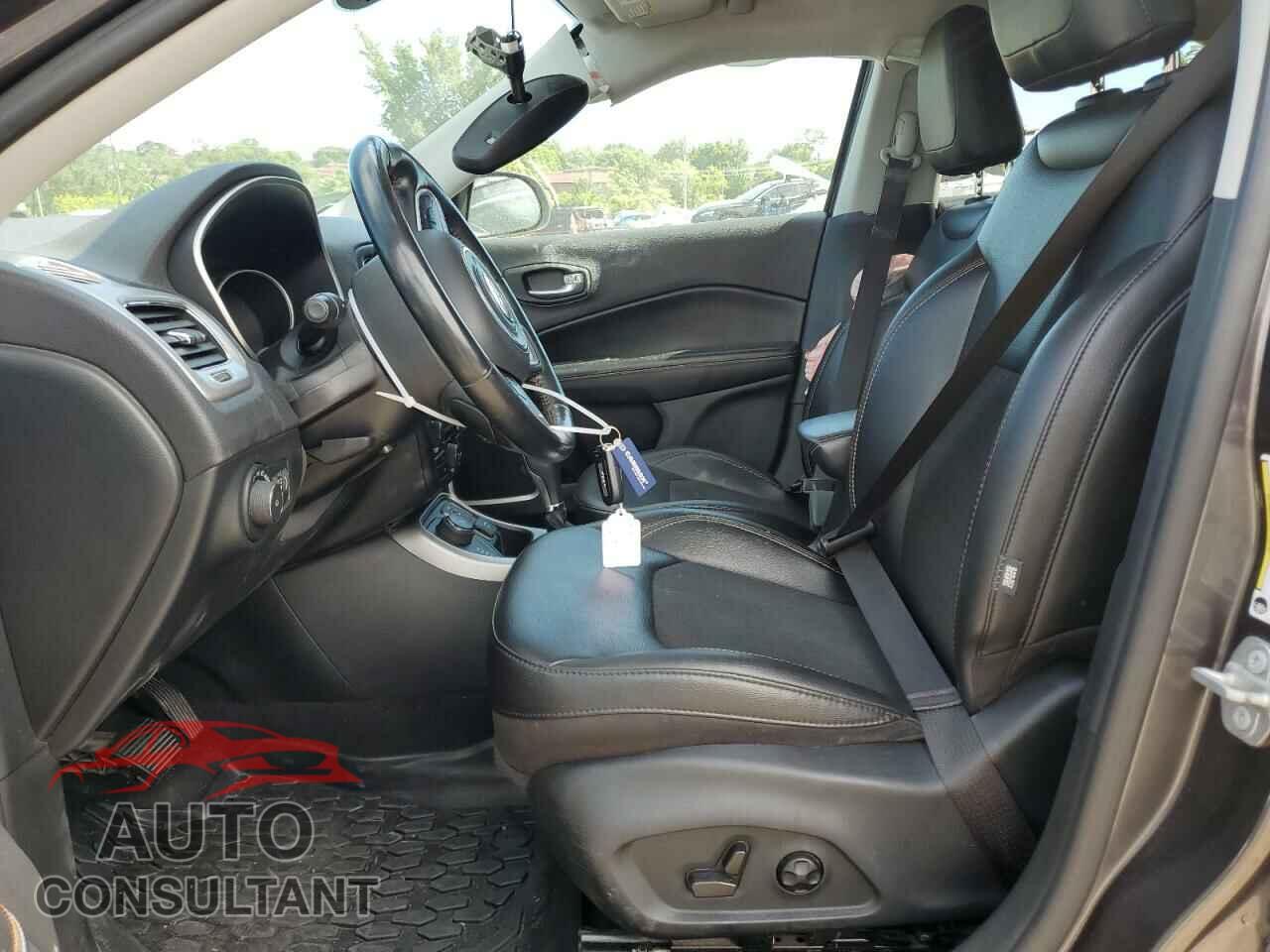 JEEP COMPASS 2021 - 3C4NJDBB4MT557527