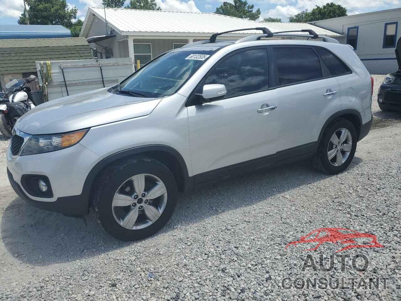 KIA SORENTO 2013 - 5XYKU4A26DG398478