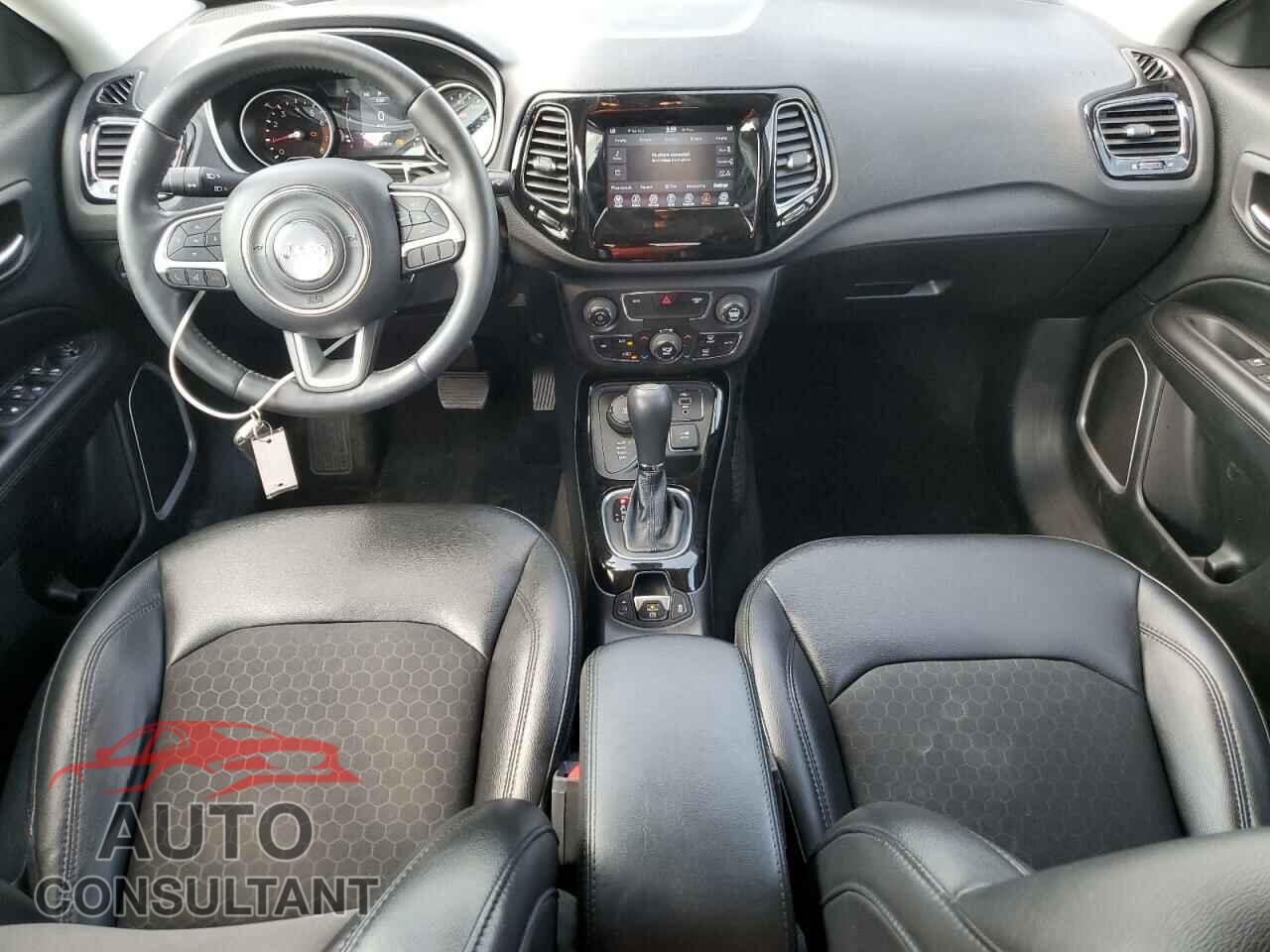 JEEP COMPASS 2019 - 3C4NJDBB2KT696732