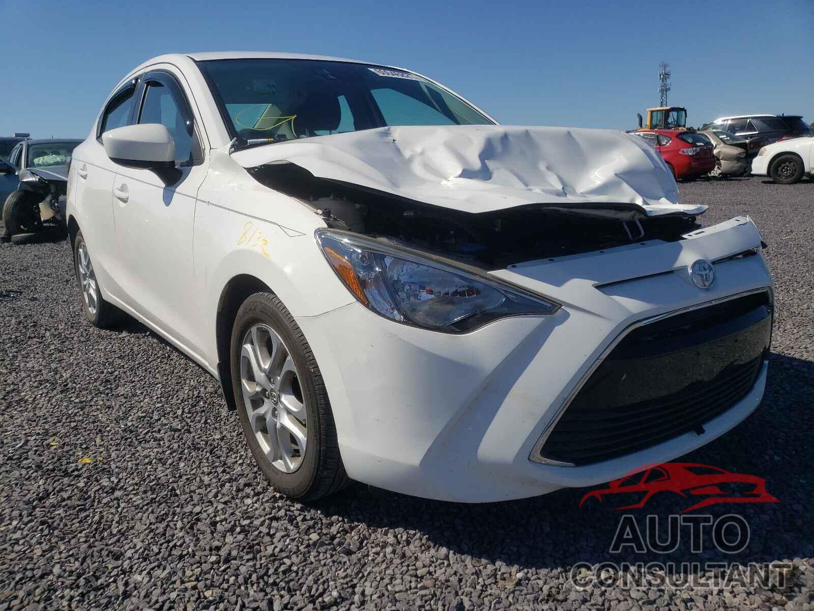 TOYOTA YARIS 2017 - 3MYDLBYV3HY179321