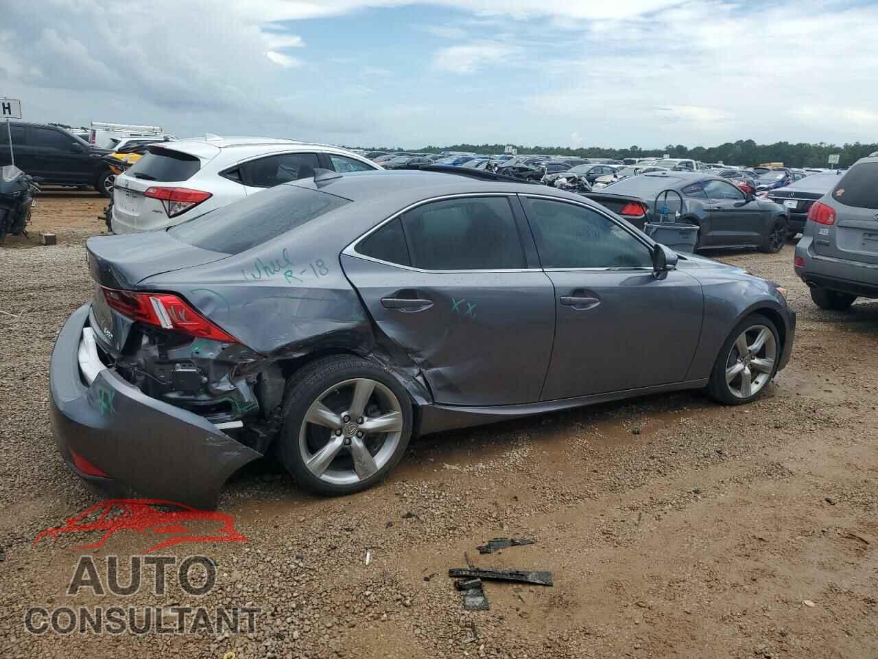 LEXUS IS 2014 - JTHBE1D24E5013824
