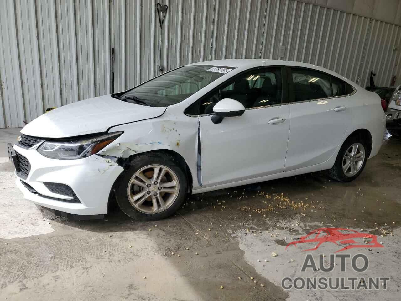 CHEVROLET CRUZE 2018 - 1G1BE5SM9J7159785