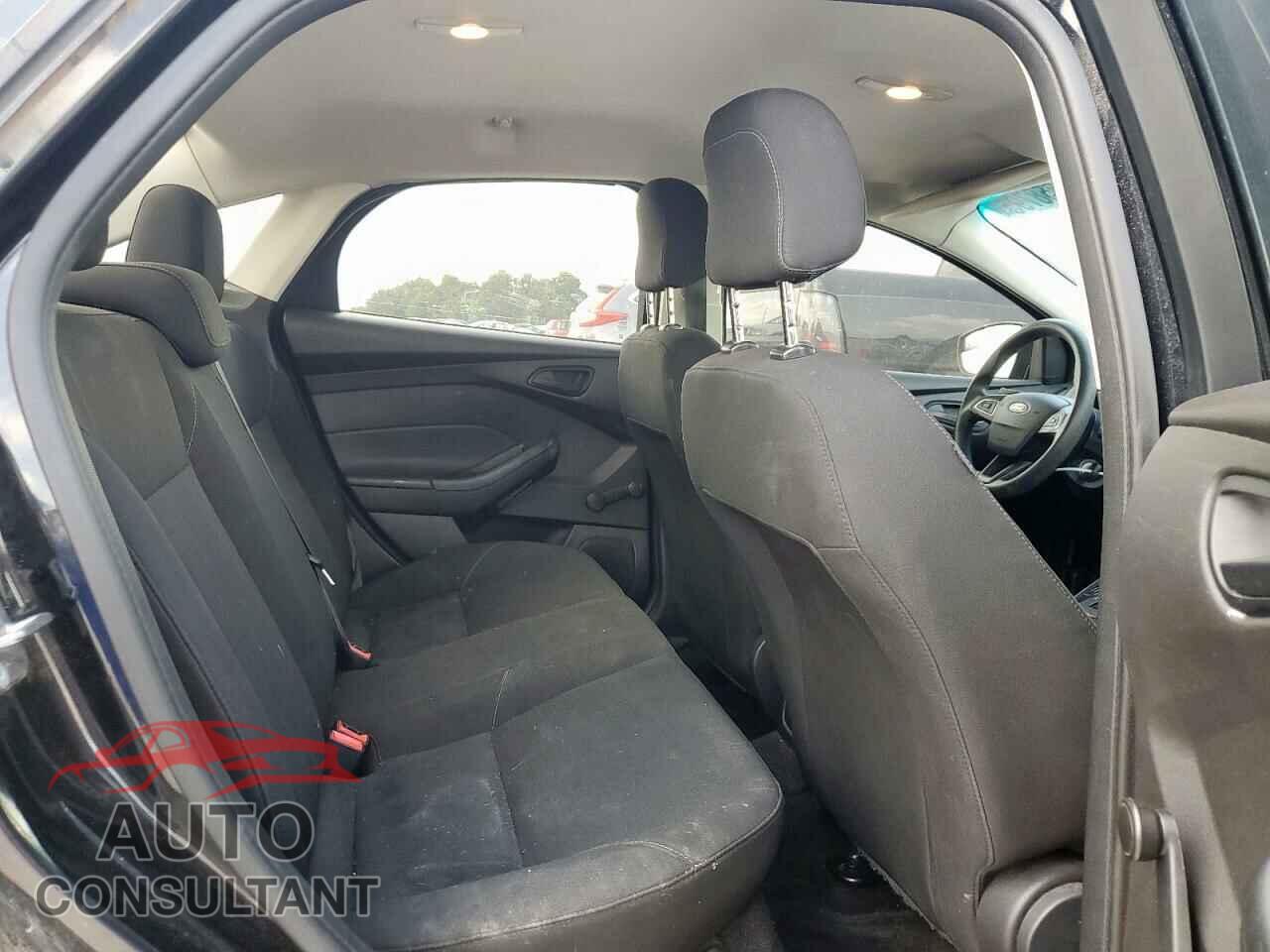 FORD FOCUS 2017 - 1FADP3E25HL283827