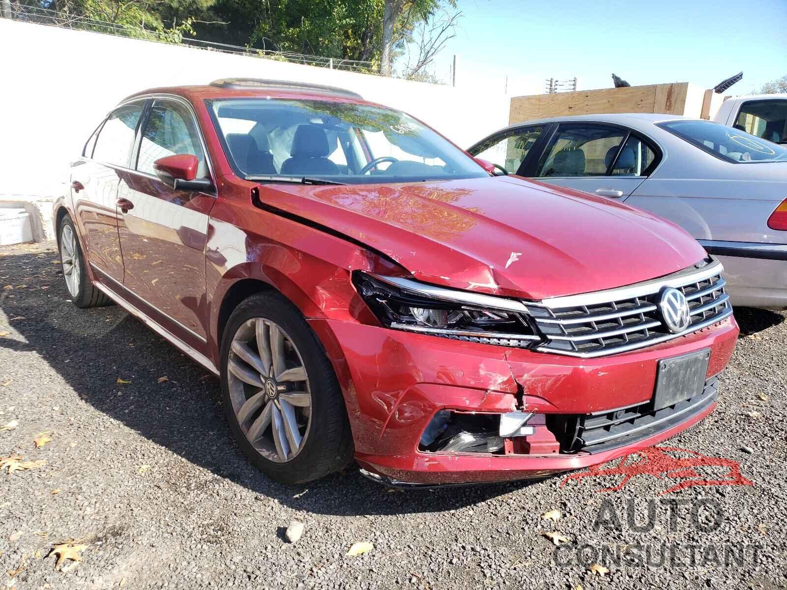 VOLKSWAGEN PASSAT 2017 - 1VWGT7A33HC056951
