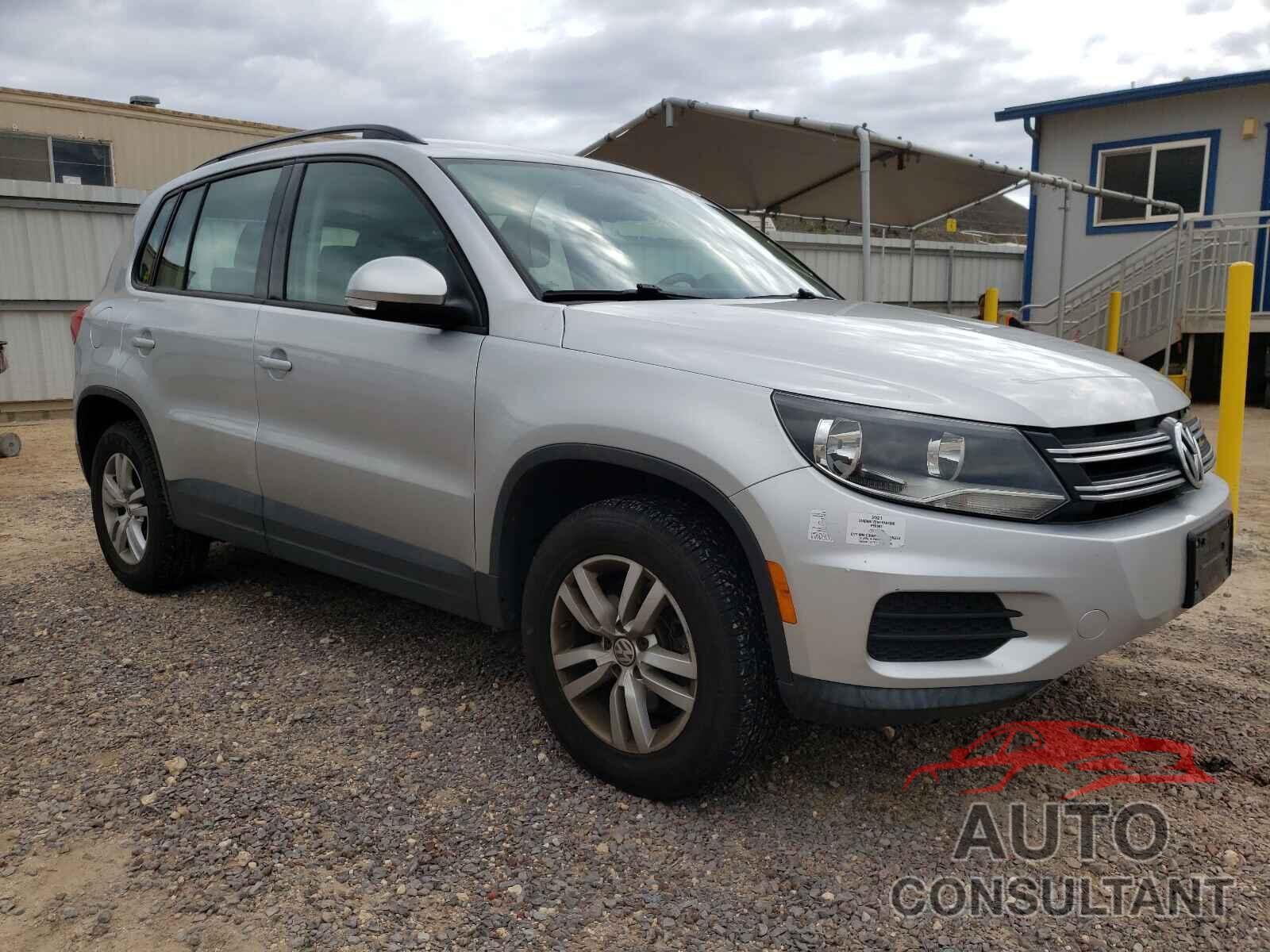 VOLKSWAGEN TIGUAN 2016 - WVGAV7AXXGW520333