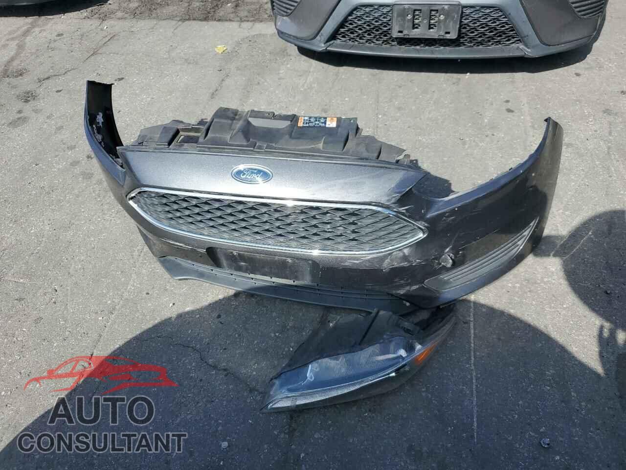 FORD FOCUS 2017 - 1FADP3F25HL300155